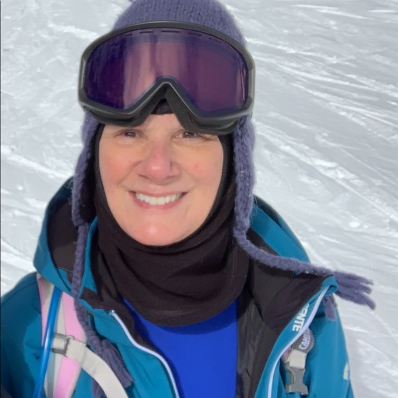 Meet your Posher, Laura - Picture 2 of 2